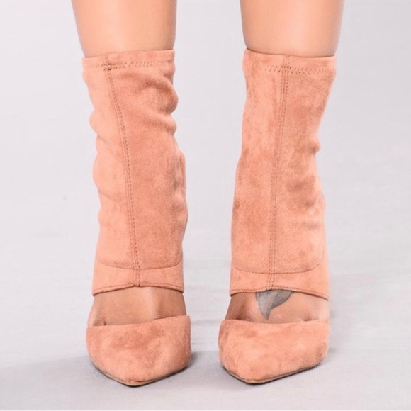 ANNE MICHELLE Dedicate 
Suede Pointed
Toe Stiletto Heel Bootie - Picture 2 of 8